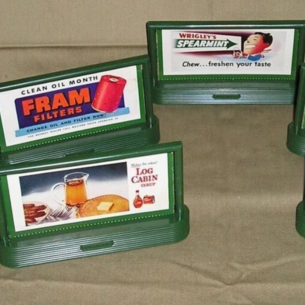 Lionel #310 Billboards W/ Original Box - 1950-68 Lot Of 5 With Stands